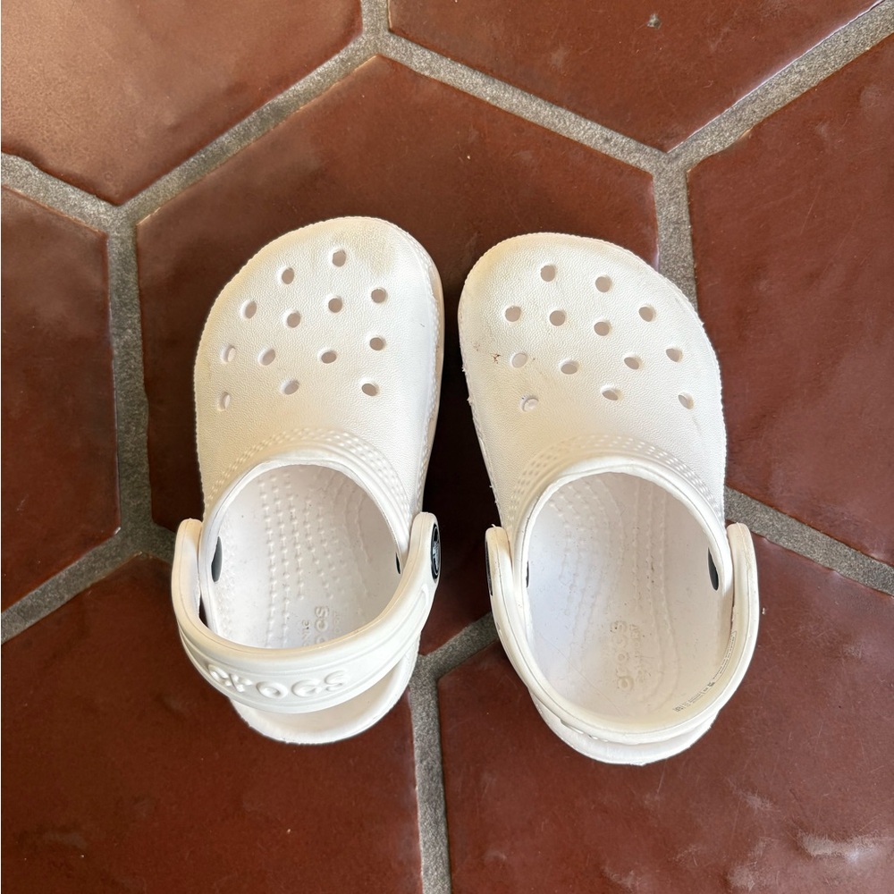Toddler Crocs size 6